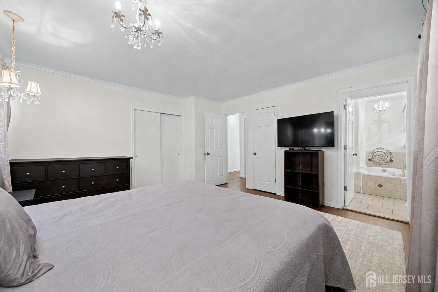 524 Lloyd Road Matawan, NJ 07747 - Photo 16 of 28 Gallery Image 16