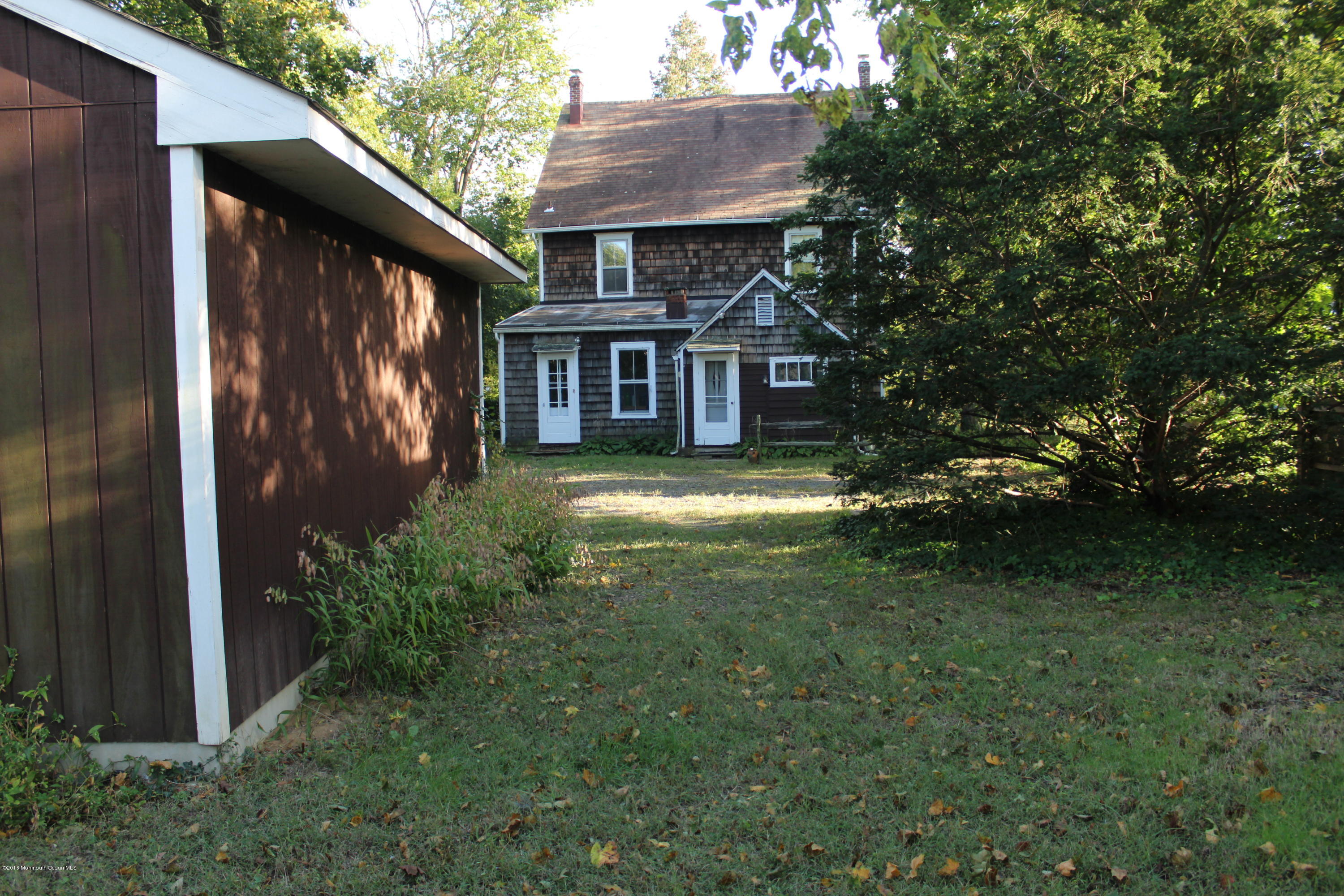 34 Ridge Road Rumson, NJ 07760 - Photo 3 of 3 a view of a house with a yard