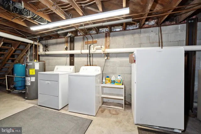 $950,000 | 199 Pine Tree Road, Townsend, DE 19734