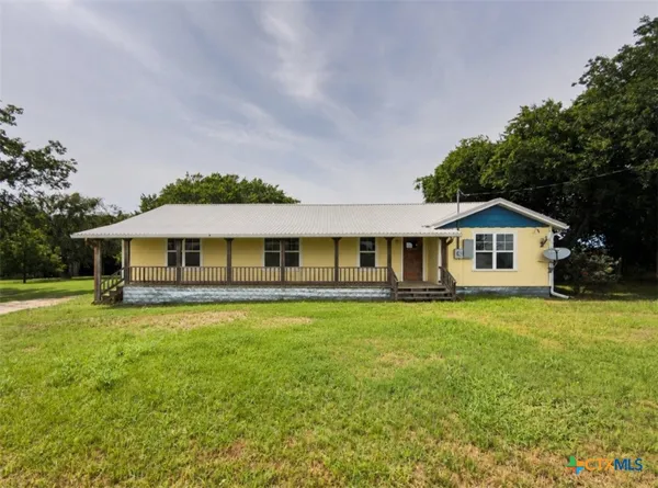 $559,900 | 322 Hcr 2320, Abbott, TX 76621
