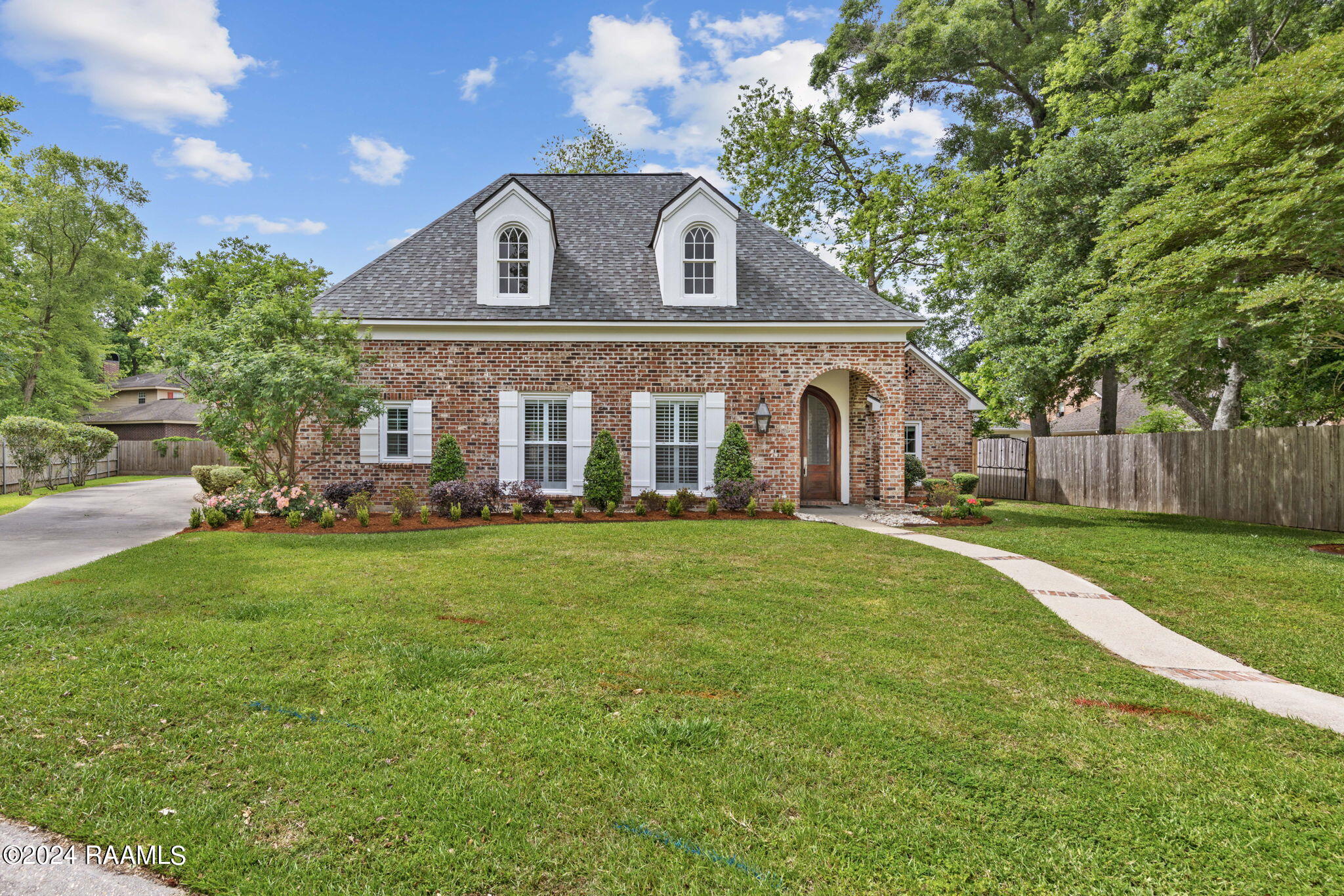 208 Rue Du Maurier Lafayette, LA 70503 - Photo 3 of 50 3-web-or-mls-208 Rue Du Maurier-3