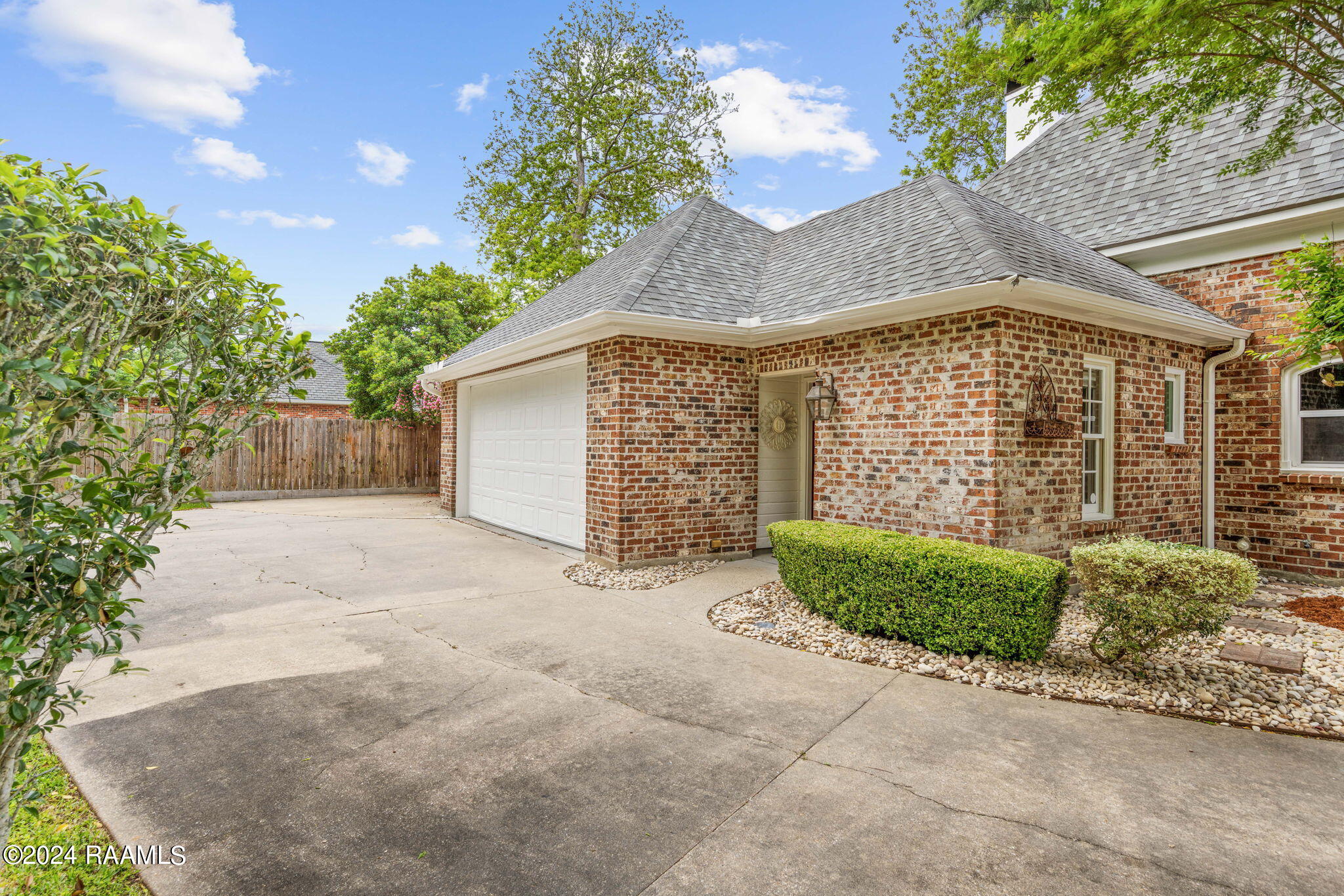 208 Rue Du Maurier Lafayette, LA 70503 - Photo 5 of 50 5-web-or-mls-208 Rue Du Maurier-5