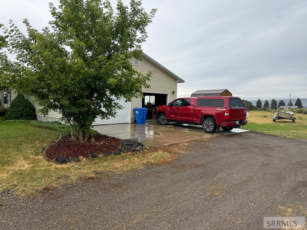 137 Spruce Street Ashton, ID 83420 - Photo 20 of 22 Double garage