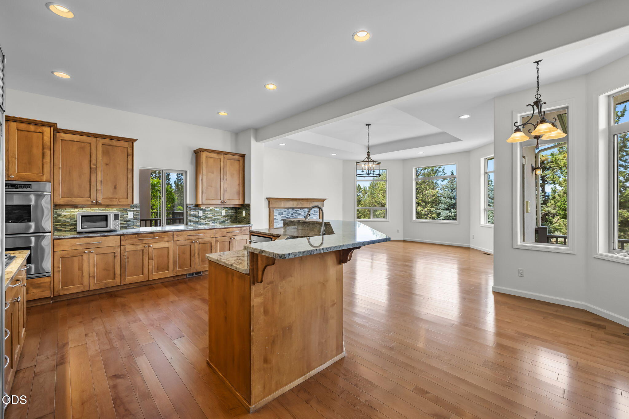 62354 Erickson Road Bend, OR 97701 - Photo 12 of 55