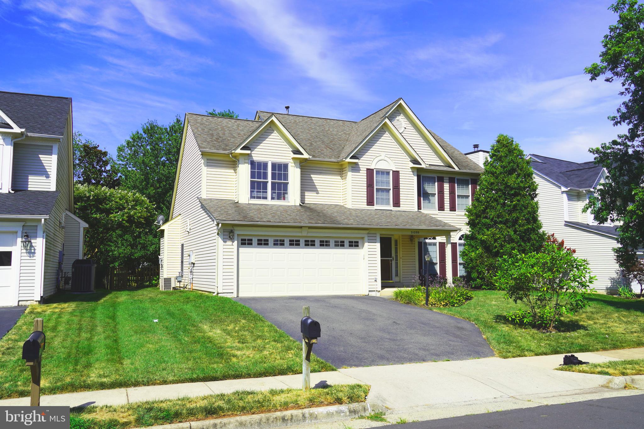 21295 Fultonham Circle Ashburn, VA 20147 - Photo 2 of 33 Front
