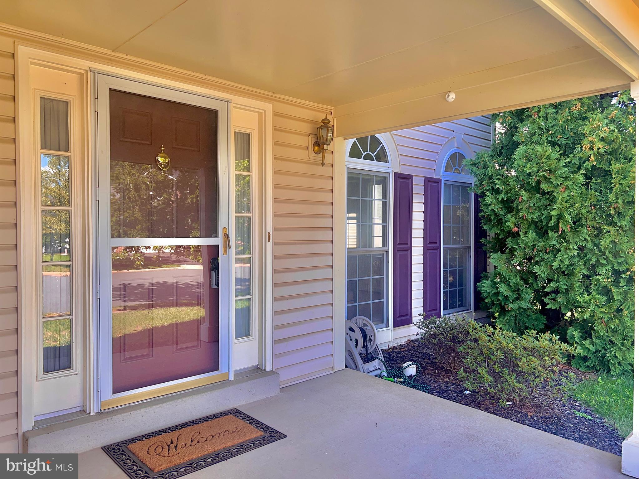 21295 Fultonham Circle Ashburn, VA 20147 - Photo 4 of 33