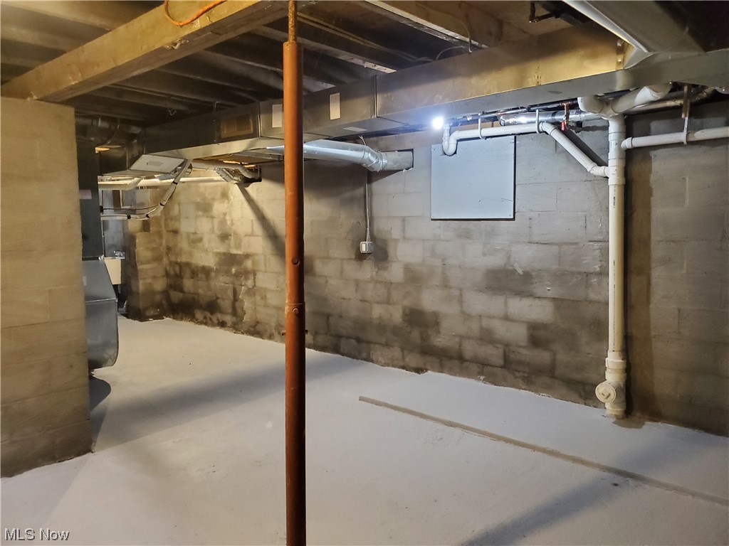 279 Devonshire Road Vermilion, OH 44089 - Photo 19 of 35 View of basement