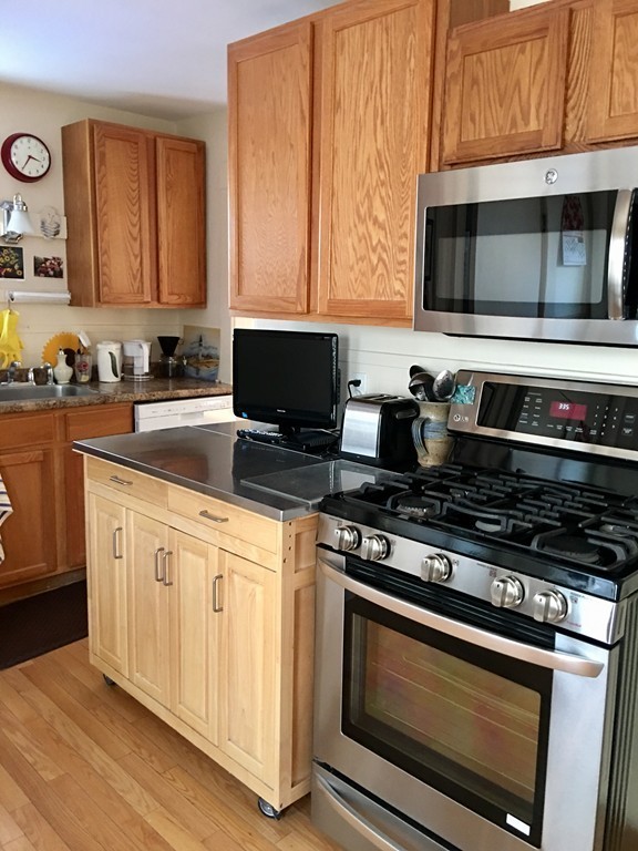 137 Aspen Road Swampscott, MA 01907 - Photo 5 of 18 Gallery Image 5