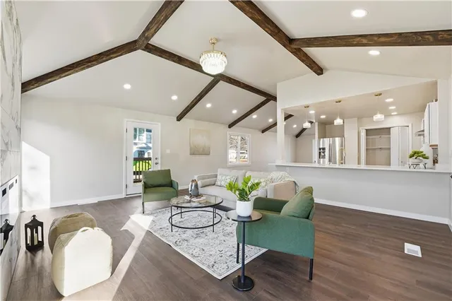 $425,000 | 2630 Seminole Drive, Kansas City, MO 64116