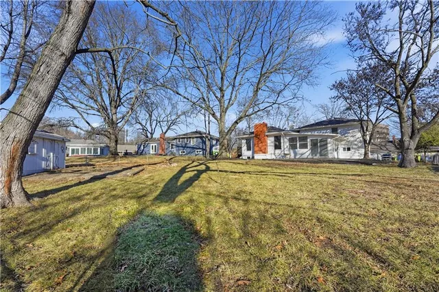 $425,000 | 2630 Seminole Drive, Kansas City, MO 64116