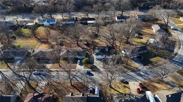 $425,000 | 2630 Seminole Drive, Kansas City, MO 64116