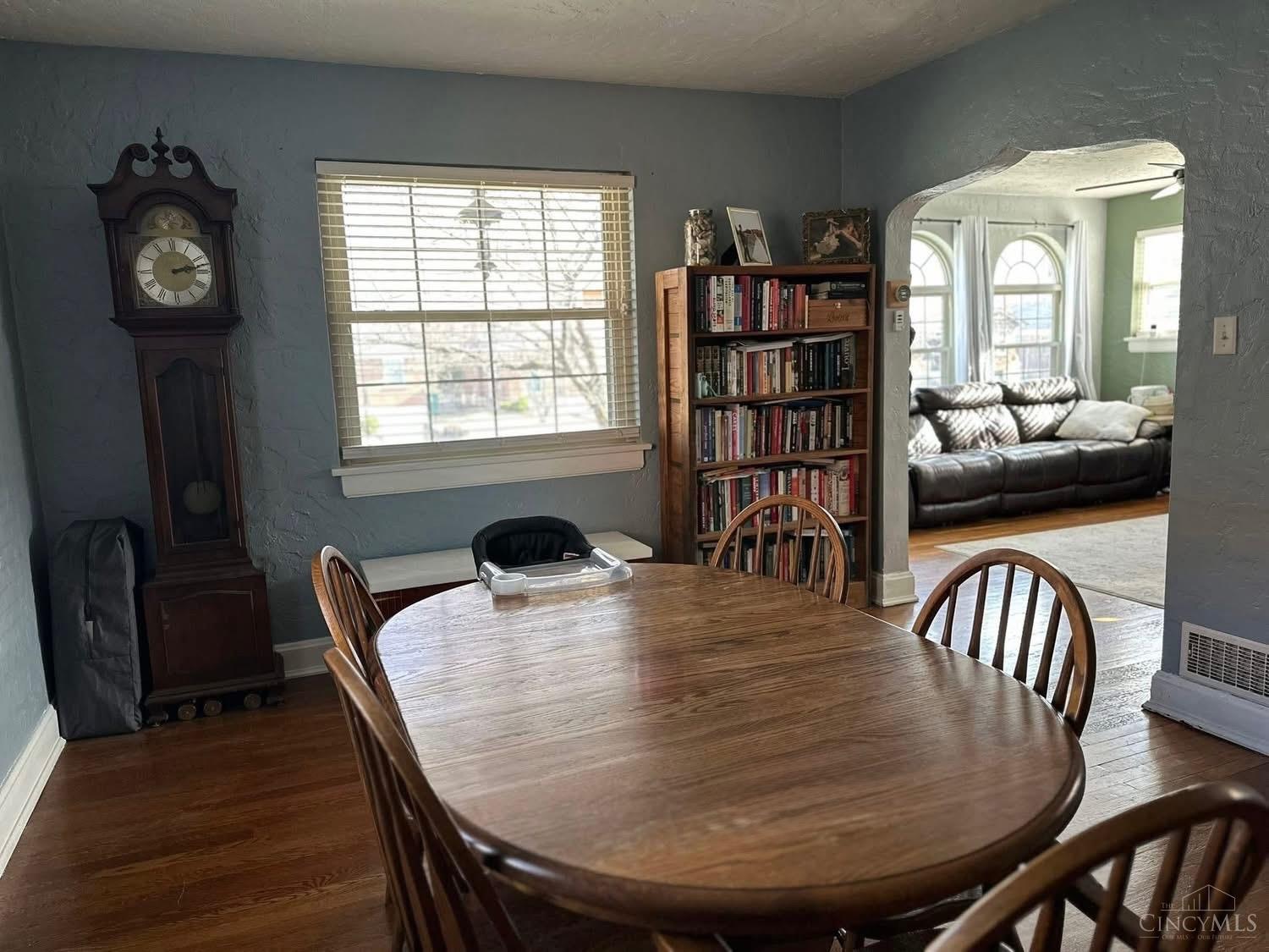 3723 Brotherton Road Cincinnati, OH 45209 - Photo 4 of 12