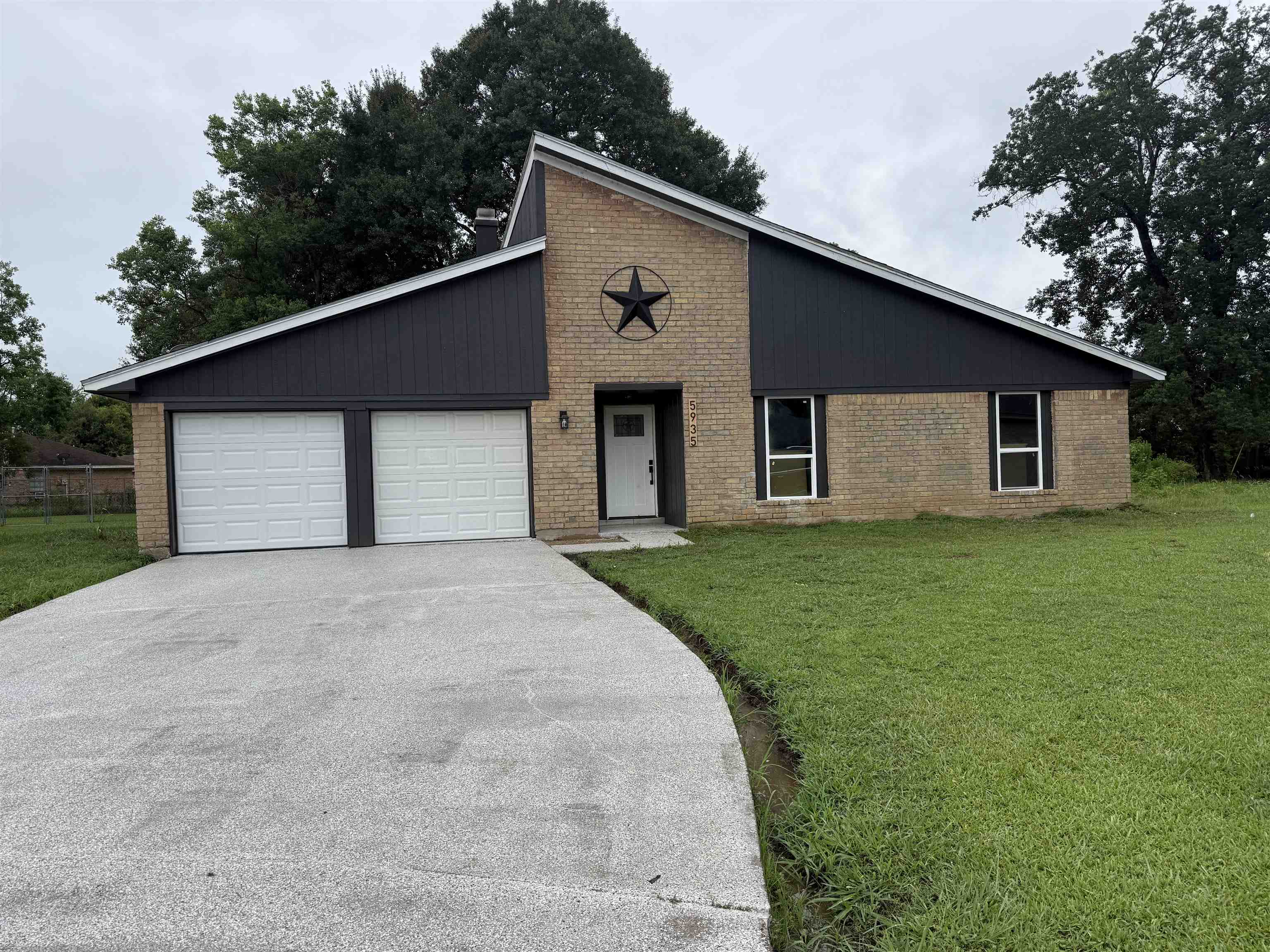 5935 Falcon Lane Beaumont, TX 77708 - Photo 3 of 3