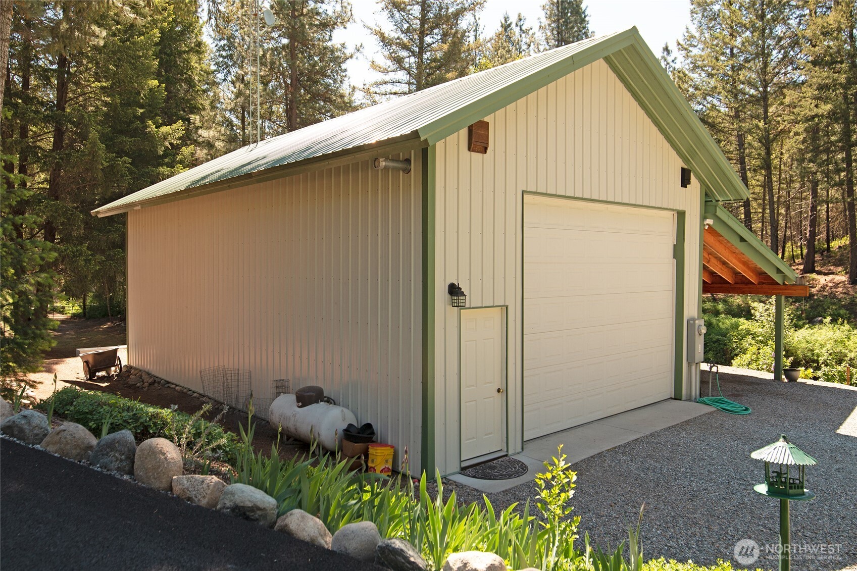 201 Libby Creek Road Carlton, WA 98814 - Photo 24 of 37 a view of a back yard of the house
