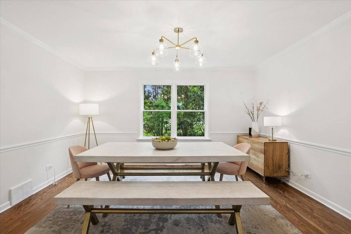 818 Valley Road Lake Forest, IL 60045 - Photo 14 of 40 Gallery Image 14