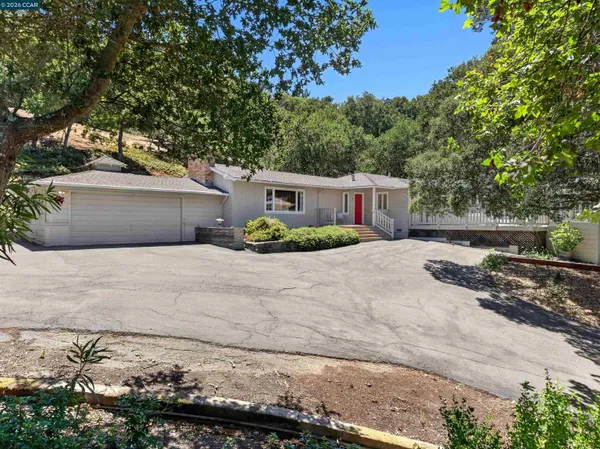 $1,495,000 | 1 Greenwood Court, Orinda, CA 94563