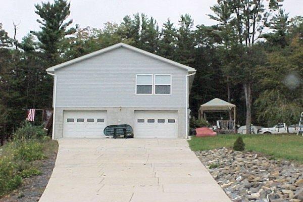 Astalot Road Effort, PA 18330 - Photo 4 of 5 Garage