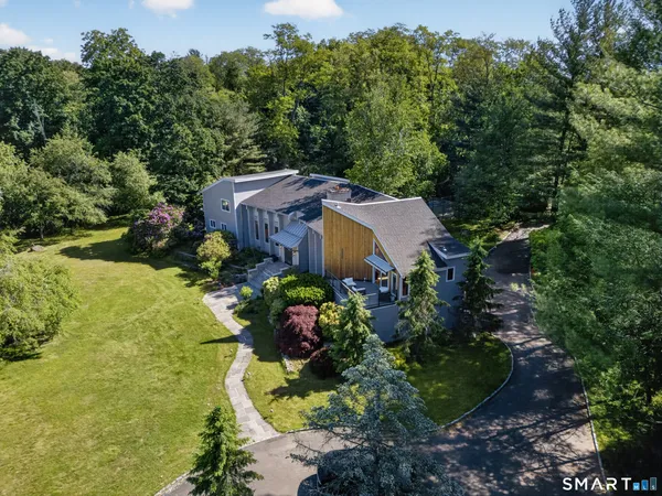 $1,899,000 | 2177 Cross Highway, Fairfield, CT 06824