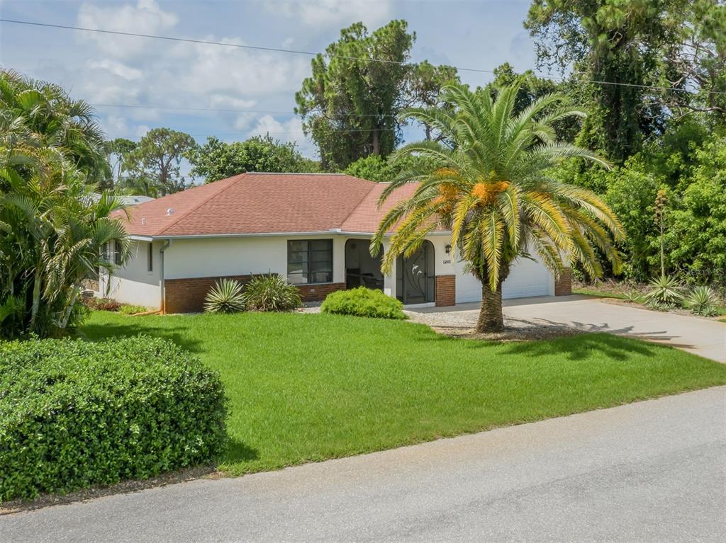 1211 Southland Road Venice, FL 34293 - Photo 1 of 38 Gallery Image 1