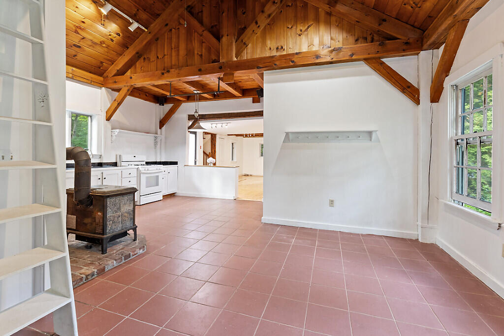 722 Belgrade Road Mount Vernon, ME 04352 - Photo 13 of 119 GREAT ROOM