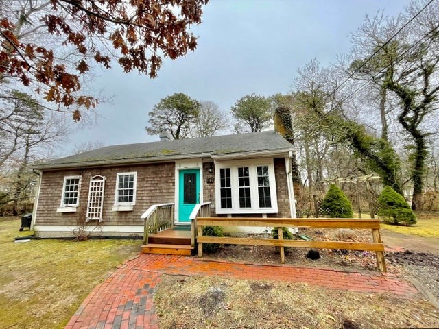 66 Elaine Road Hyannis, MA 02601 - Photo 2 of 16 Gallery Image 2