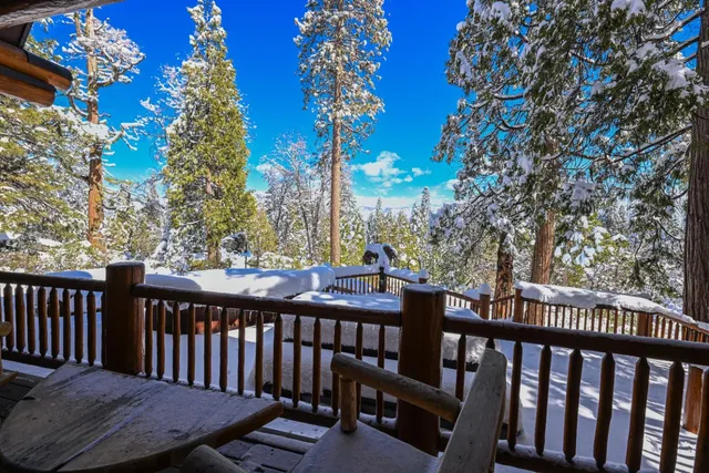 a view of a storage & utility room