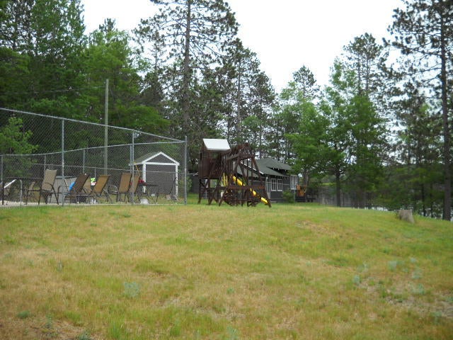 5240 Woodridge Road Lewiston, MI 49756 - Photo 8 of 8 Gallery Image 8