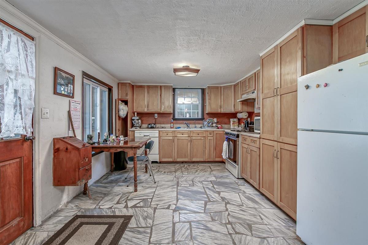 363 Piney Grove Road Hampton, TN 37658 - Photo 15 of 26 18-Piney Grove-18