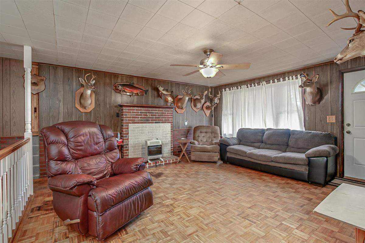 363 Piney Grove Road Hampton, TN 37658 - Photo 6 of 26 09-Piney Grove-9