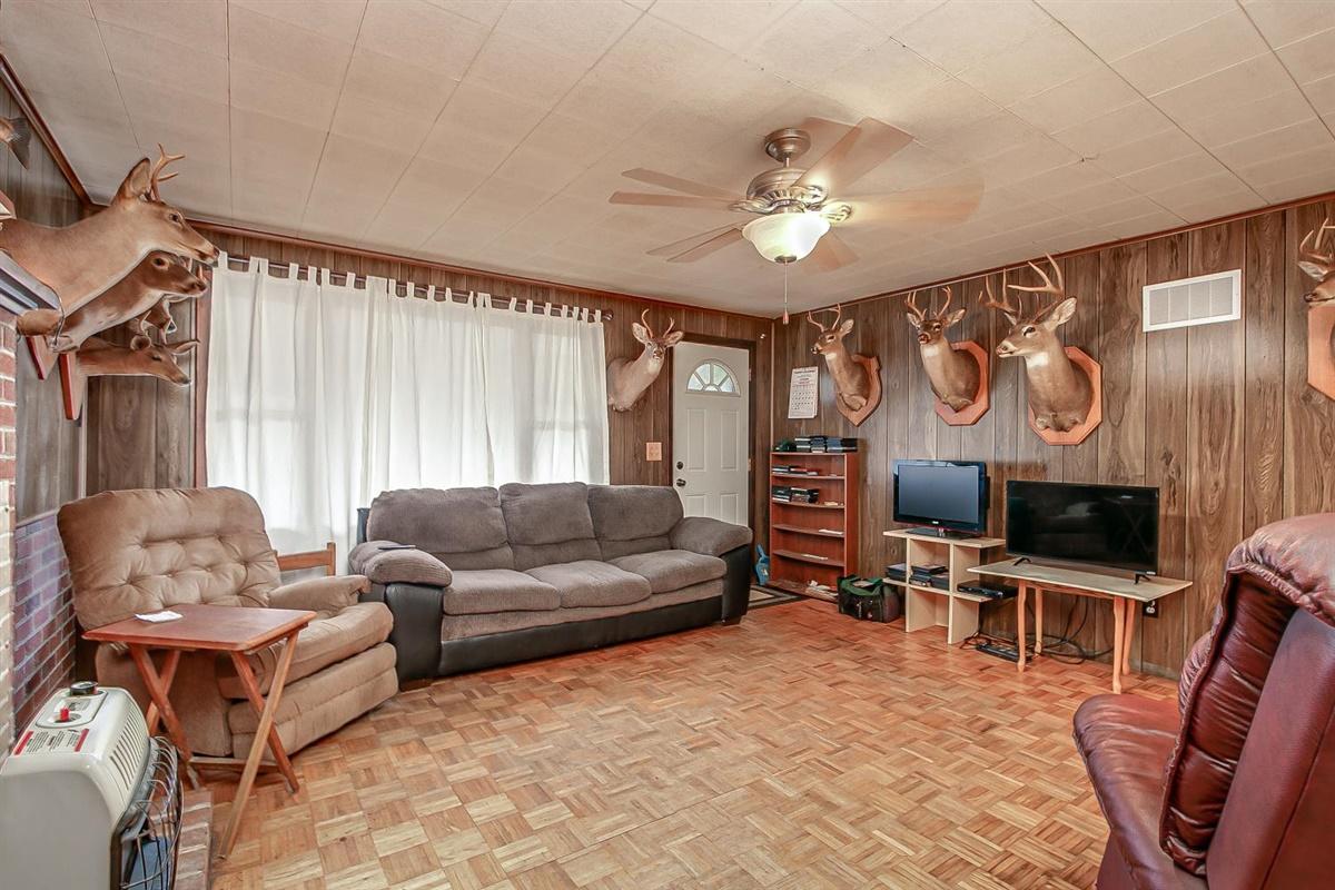 363 Piney Grove Road Hampton, TN 37658 - Photo 7 of 26 10-Piney Grove-10