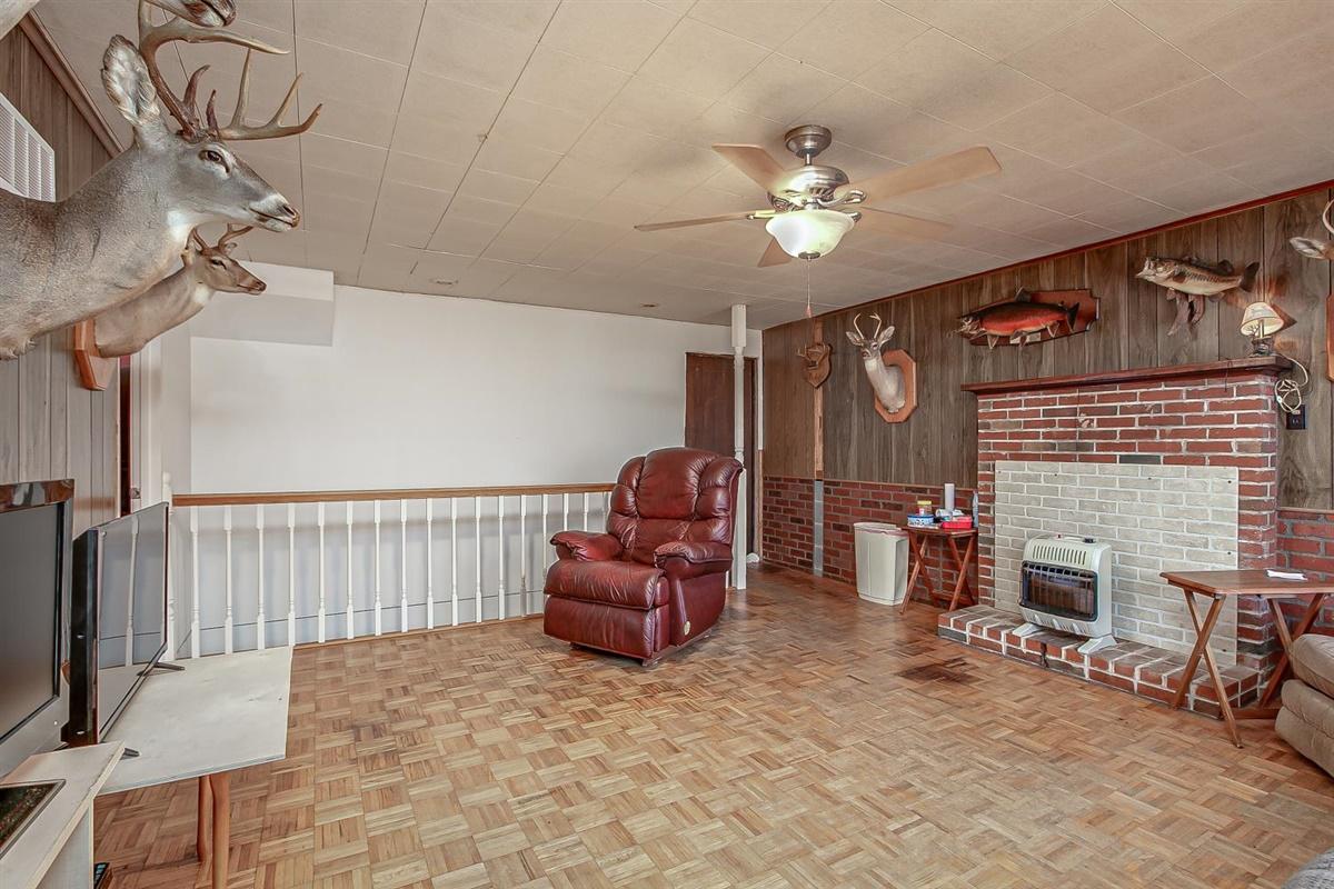 363 Piney Grove Road Hampton, TN 37658 - Photo 8 of 26 11-Piney Grove-11