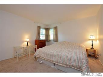 1401 Springfield Drive Belleville, IL 62221 - Photo 13 of 24 Gallery Image 13