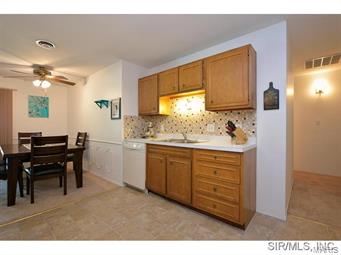 1401 Springfield Drive Belleville, IL 62221 - Photo 9 of 24 Gallery Image 9