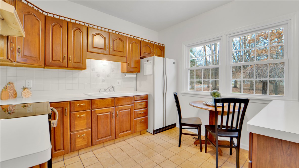 35 Harvest Road Perinton, NY 14450 - Photo 6 of 26