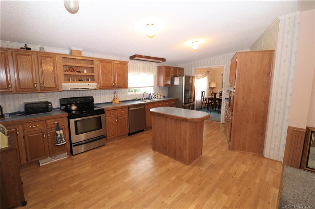 113 Cooks Lake Road Gastonia, NC 28056 - Photo 8 of 36