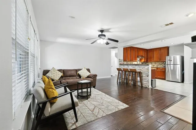 $2,800 | 7767 Emilie Lane, Frisco, TX 75035