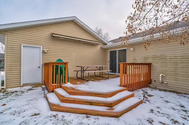 $338,000 | 73 Debbie Drive, Evansville, WI 53536