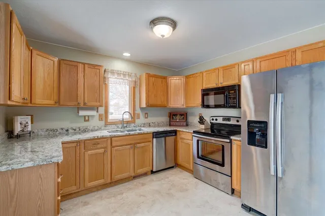 $338,000 | 73 Debbie Drive, Evansville, WI 53536