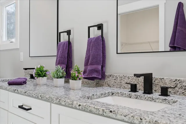 $1,648,500 | 172 Lakewatch Circle, Moneta, VA 24121