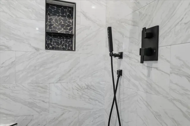 $1,648,500 | 172 Lakewatch Circle, Moneta, VA 24121