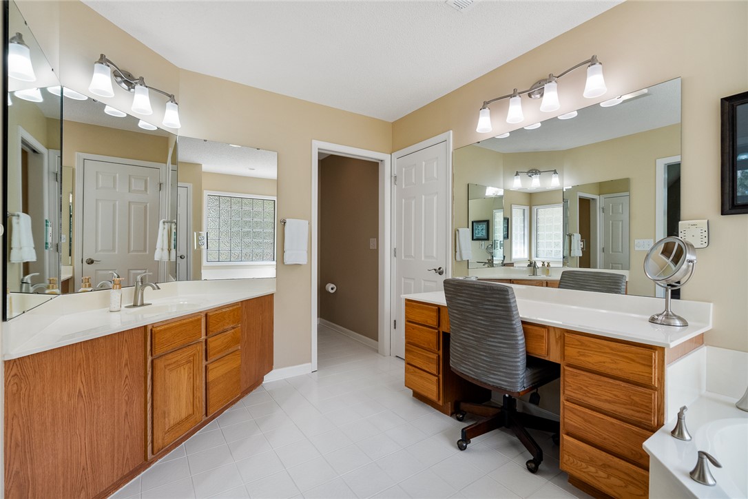 408 Sapphire Court Seneca, SC 29672 - Photo 16 of 49