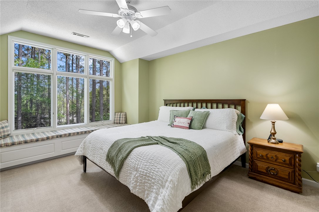 408 Sapphire Court Seneca, SC 29672 - Photo 23 of 49