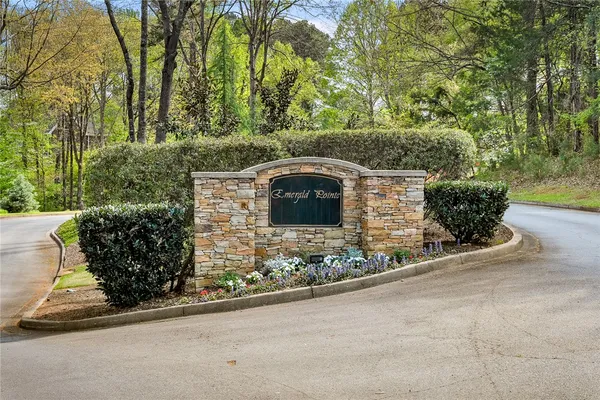 $875,000 | 408 Sapphire Court, Seneca, SC 29672