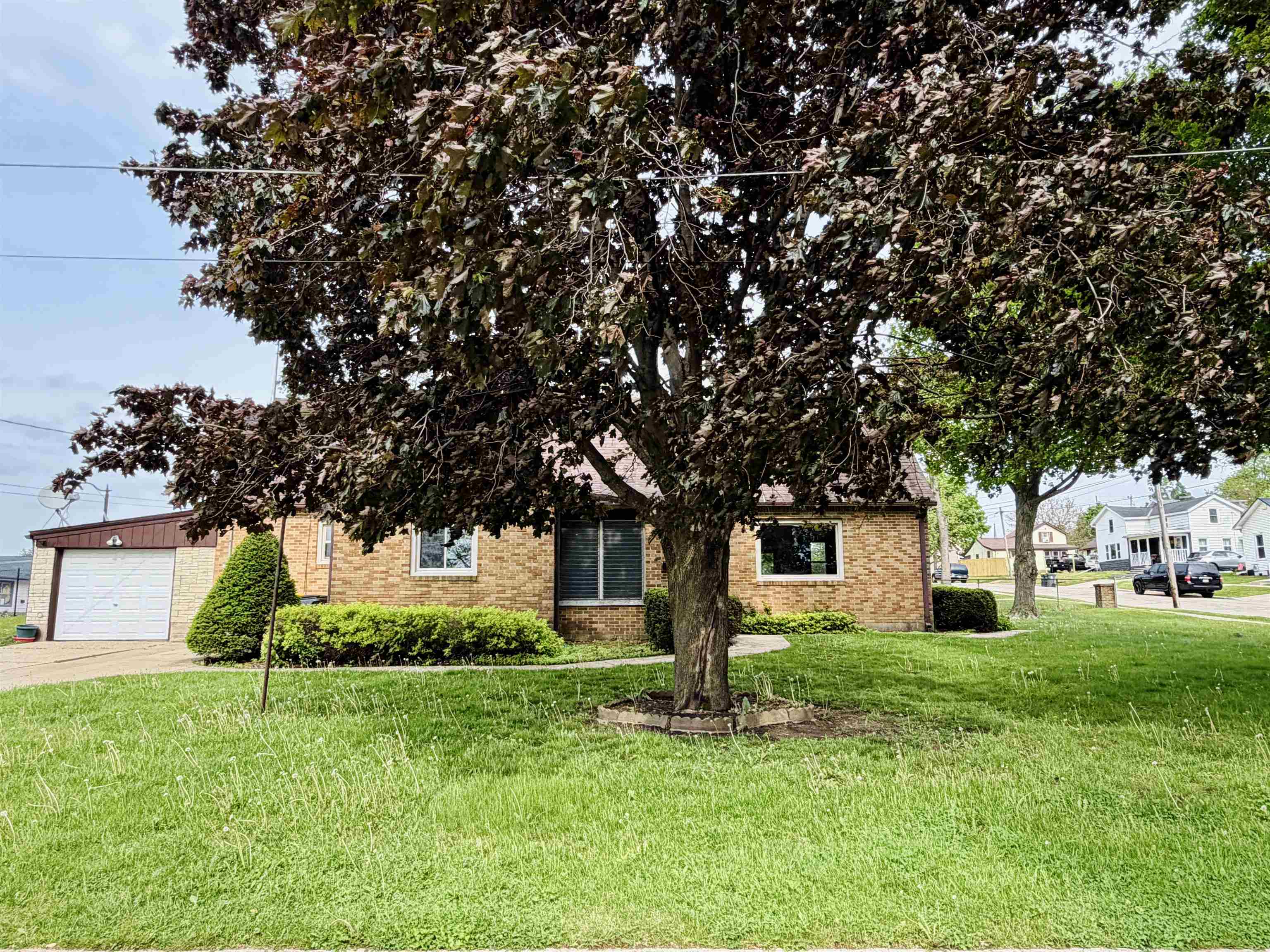 820 9th Avenue Monroe, WI 53566 - Photo 2 of 33
