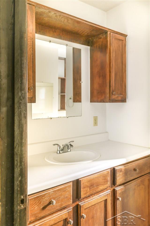 3171 West Shearer Road Coleman, MI 48618 - Photo 8 of 16 Bathroom