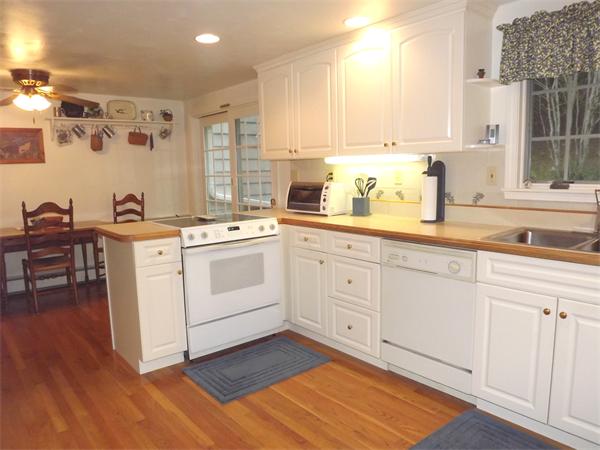 40 Boles Road Marshfield, MA 02050 - Photo 2 of 25 Gallery Image 2