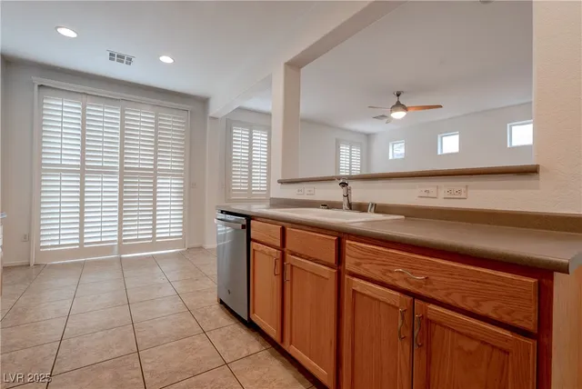 $1,700 | 6348 War Emblem Court, Las Vegas, NV 89141