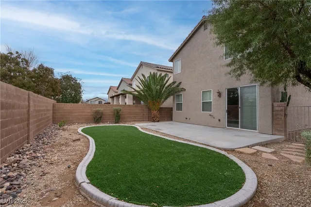 $1,700 | 6348 War Emblem Court, Las Vegas, NV 89141
