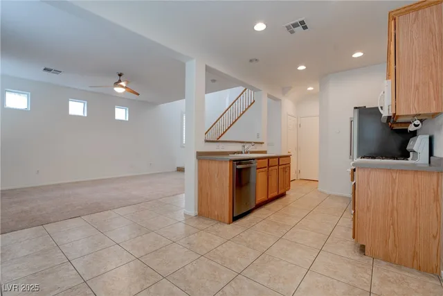 $1,700 | 6348 War Emblem Court, Las Vegas, NV 89141