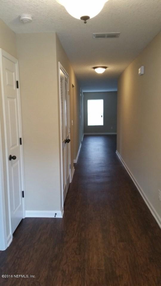 4126 Muncy Road Jacksonville, FL 32207 - Photo 3 of 16 5